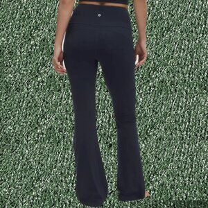 Lululemon Groove Nulu Super-High-Rise Flared Leg Navy Blue Yoga Pants Size 6
